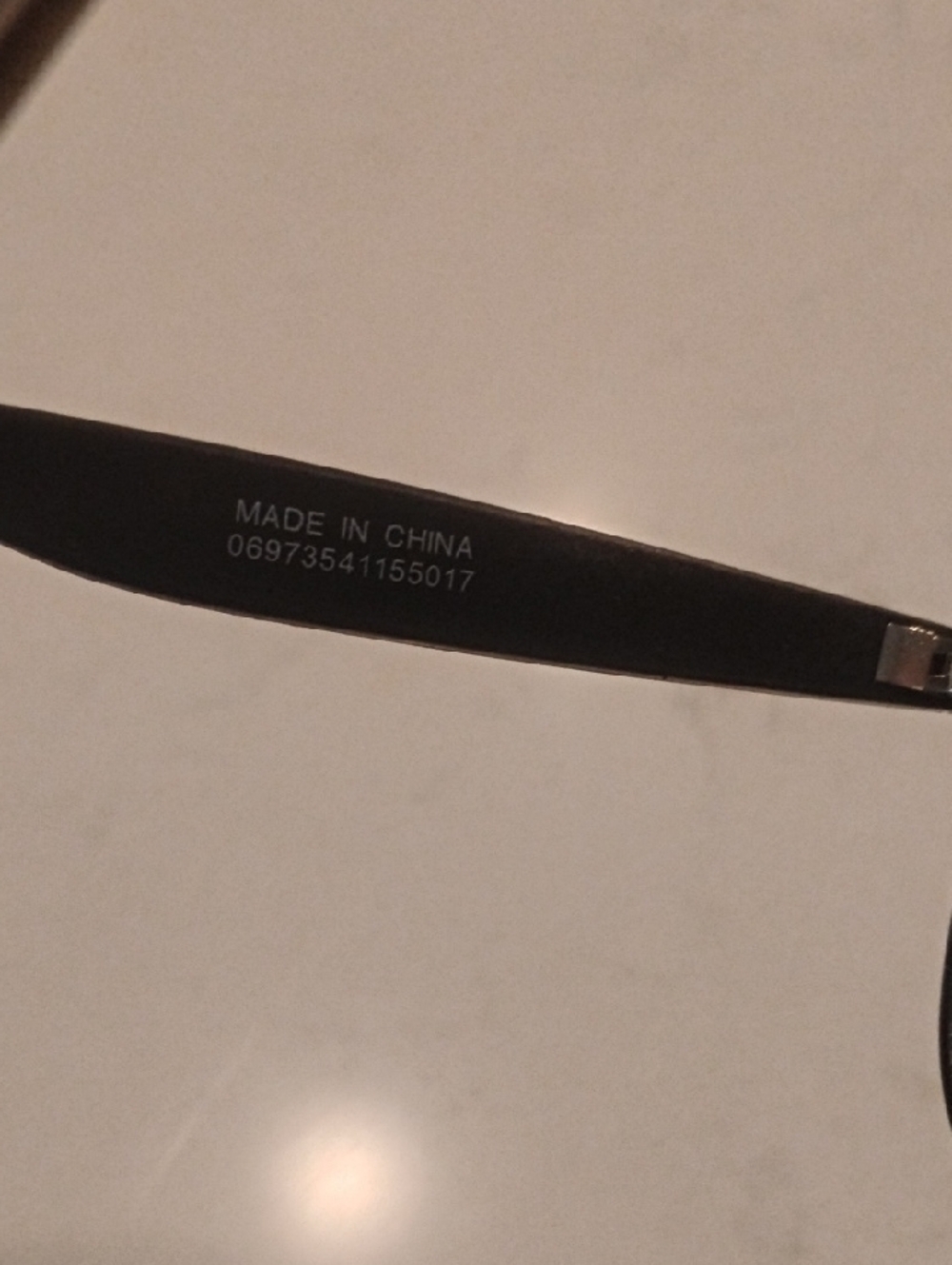 Round Black UV Sunglasses - Picture 3 of 10